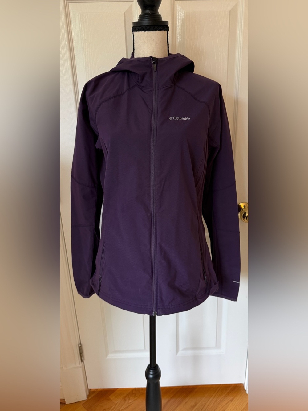 Columbia Purple Omni-Shield Hooded Jacket L Hiking Outdoors Packable Lightweight